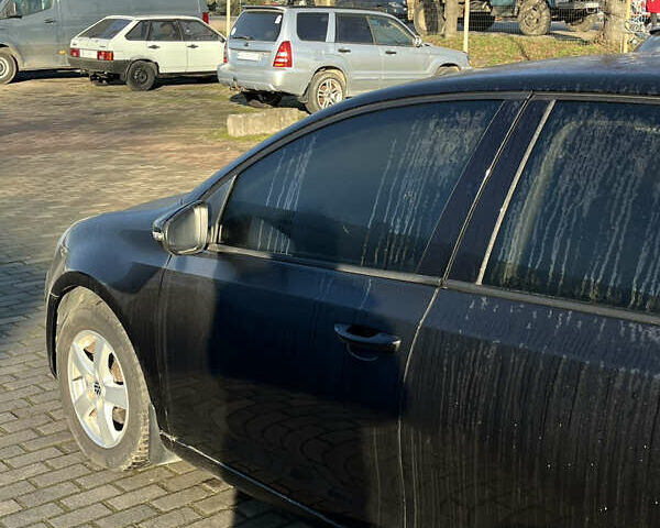 Черный Фольксваген Гольф, объемом двигателя 1.2 л и пробегом 243 тыс. км за 7700 $, фото 12 на Automoto.ua