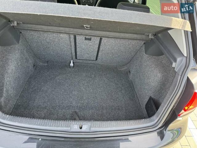 Черный Фольксваген Гольф, объемом двигателя 1.39 л и пробегом 155 тыс. км за 8900 $, фото 21 на Automoto.ua