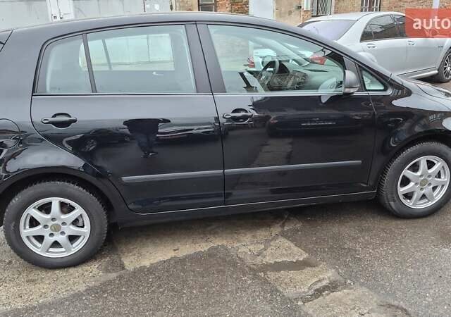 Черный Фольксваген Гольф, объемом двигателя 1.39 л и пробегом 187 тыс. км за 8550 $, фото 9 на Automoto.ua
