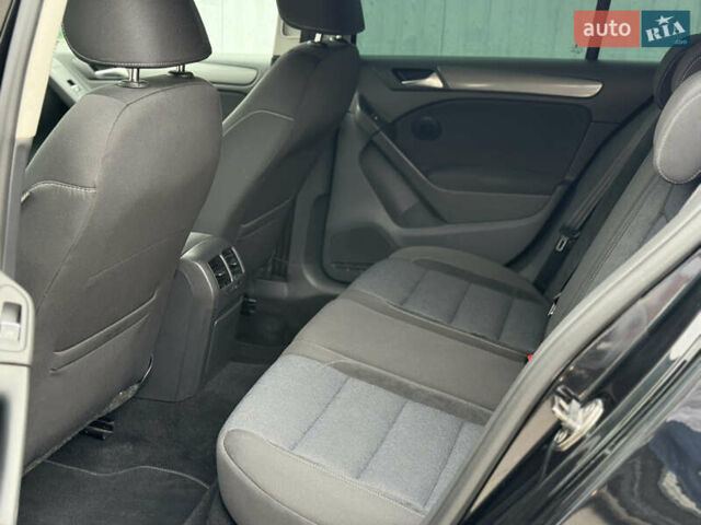 Черный Фольксваген Гольф, объемом двигателя 1.6 л и пробегом 160 тыс. км за 7500 $, фото 11 на Automoto.ua