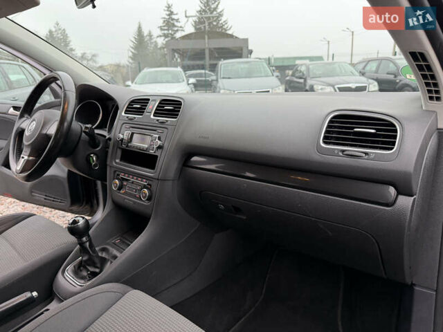 Черный Фольксваген Гольф, объемом двигателя 1.4 л и пробегом 184 тыс. км за 7499 $, фото 34 на Automoto.ua