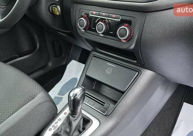 Черный Фольксваген Гольф, объемом двигателя 1.39 л и пробегом 187 тыс. км за 8550 $, фото 23 на Automoto.ua