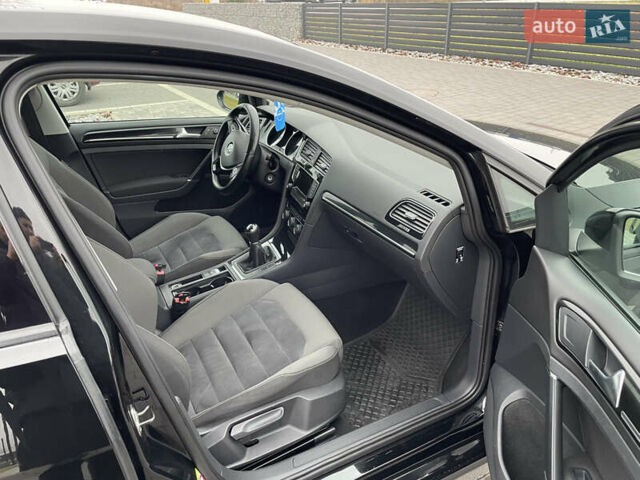 Черный Фольксваген Гольф, объемом двигателя 1.4 л и пробегом 174 тыс. км за 11600 $, фото 18 на Automoto.ua