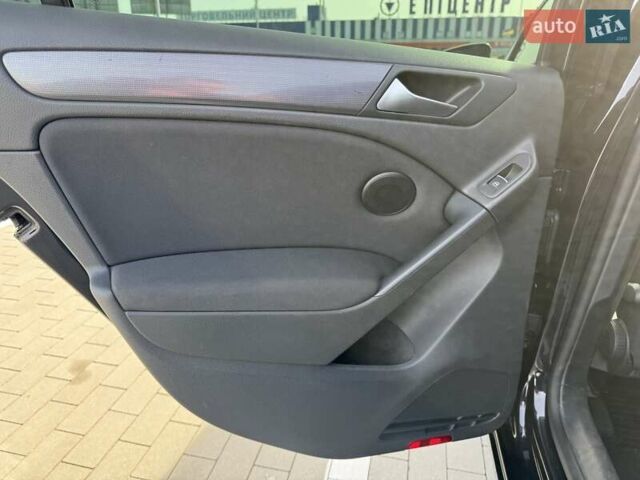 Черный Фольксваген Гольф, объемом двигателя 1.39 л и пробегом 155 тыс. км за 8900 $, фото 19 на Automoto.ua