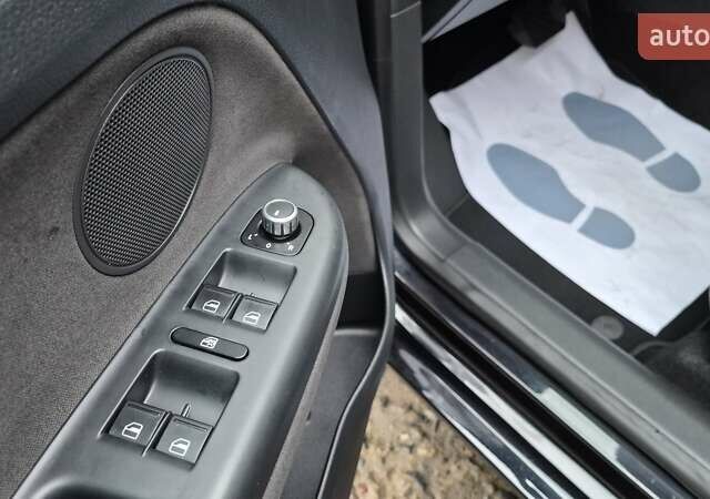 Черный Фольксваген Гольф, объемом двигателя 1.39 л и пробегом 187 тыс. км за 8550 $, фото 27 на Automoto.ua