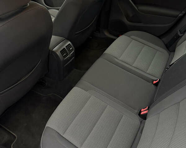 Черный Фольксваген Гольф, объемом двигателя 1.4 л и пробегом 184 тыс. км за 7499 $, фото 30 на Automoto.ua