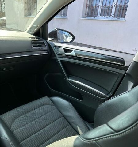 Черный Фольксваген Гольф, объемом двигателя 1.97 л и пробегом 250 тыс. км за 14500 $, фото 14 на Automoto.ua