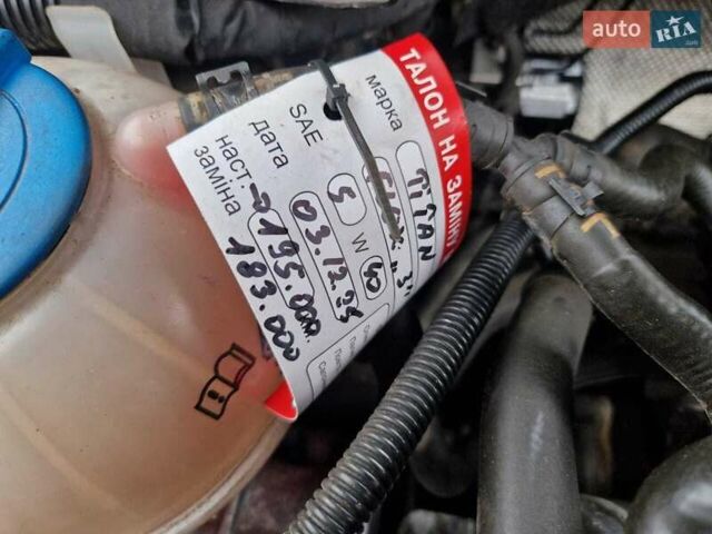 Черный Фольксваген Гольф, объемом двигателя 1.39 л и пробегом 183 тыс. км за 8200 $, фото 21 на Automoto.ua