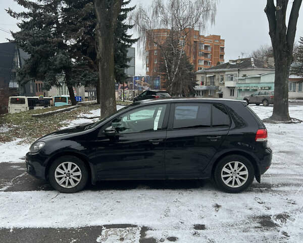 Черный Фольксваген Гольф, объемом двигателя 1.6 л и пробегом 232 тыс. км за 8700 $, фото 1 на Automoto.ua