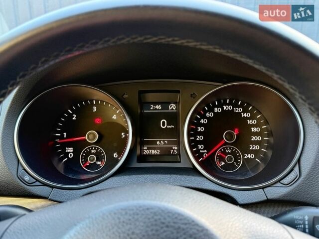 Черный Фольксваген Гольф, объемом двигателя 1.6 л и пробегом 207 тыс. км за 9499 $, фото 31 на Automoto.ua