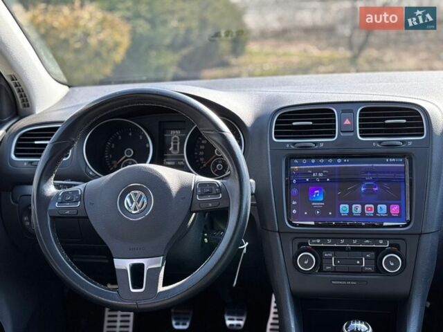 Черный Фольксваген Гольф, объемом двигателя 1.39 л и пробегом 179 тыс. км за 8690 $, фото 26 на Automoto.ua