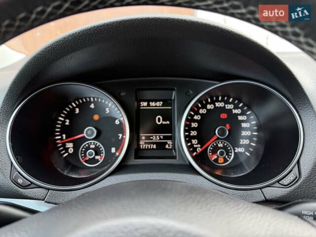 Черный Фольксваген Гольф, объемом двигателя 1.4 л и пробегом 177 тыс. км за 8599 $, фото 26 на Automoto.ua
