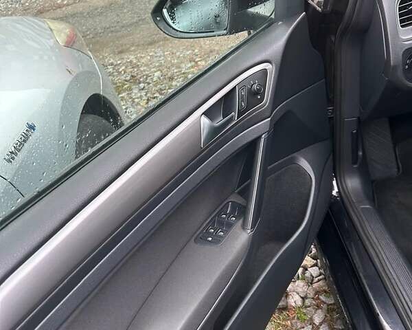 Черный Фольксваген Гольф, объемом двигателя 1.4 л и пробегом 200 тыс. км за 10950 $, фото 2 на Automoto.ua