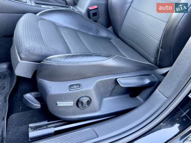 Чорний Фольксваген Гольф, об'ємом двигуна 1.4 л та пробігом 172 тис. км за 12500 $, фото 18 на Automoto.ua