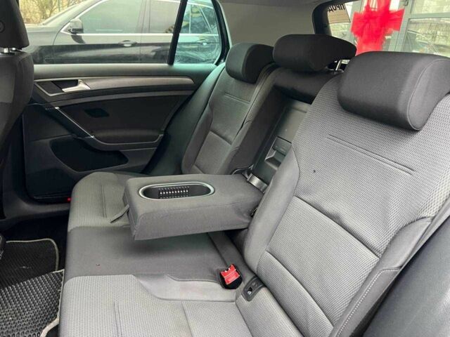 Черный Фольксваген Гольф, объемом двигателя 1.6 л и пробегом 186 тыс. км за 12700 $, фото 20 на Automoto.ua