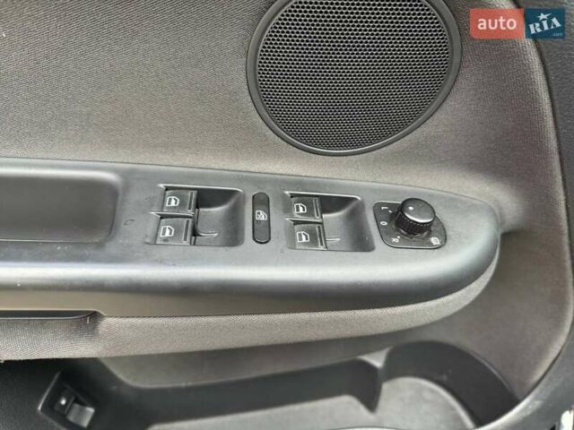 Чорний Фольксваген Гольф, об'ємом двигуна 1.6 л та пробігом 174 тис. км за 11990 $, фото 15 на Automoto.ua