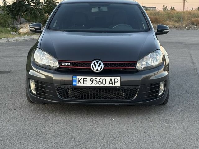 Чорний Фольксваген Гольф, об'ємом двигуна 2 л та пробігом 210 тис. км за 10999 $, фото 5 на Automoto.ua