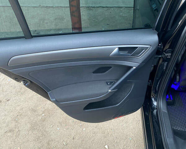 Чорний Фольксваген Гольф, об'ємом двигуна 1.6 л та пробігом 206 тис. км за 10000 $, фото 7 на Automoto.ua