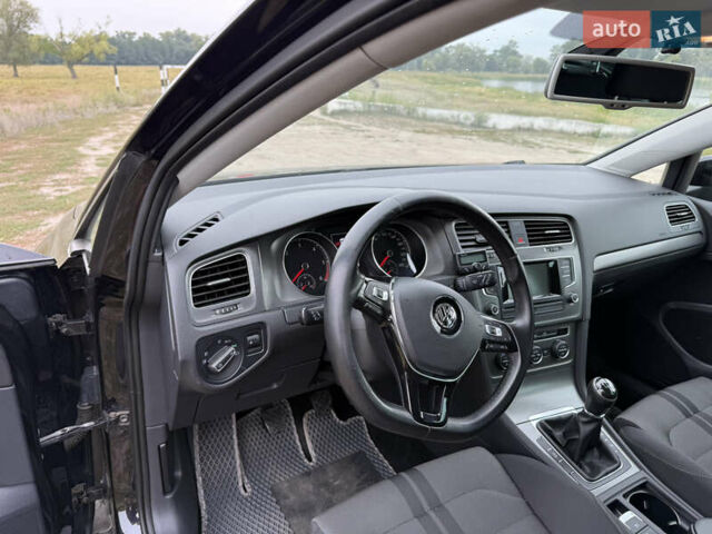 Черный Фольксваген Гольф, объемом двигателя 1.6 л и пробегом 248 тыс. км за 8700 $, фото 13 на Automoto.ua