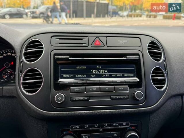 Чорний Фольксваген Гольф, об'ємом двигуна 1.6 л та пробігом 174 тис. км за 11990 $, фото 20 на Automoto.ua