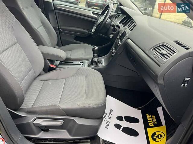 Черный Фольксваген Гольф, объемом двигателя 1.6 л и пробегом 186 тыс. км за 12700 $, фото 17 на Automoto.ua