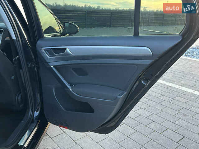 Чорний Фольксваген Гольф, об'ємом двигуна 1.4 л та пробігом 204 тис. км за 12399 $, фото 27 на Automoto.ua