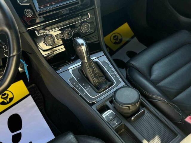 Чорний Фольксваген Гольф, об'ємом двигуна 1.4 л та пробігом 179 тис. км за 15300 $, фото 15 на Automoto.ua