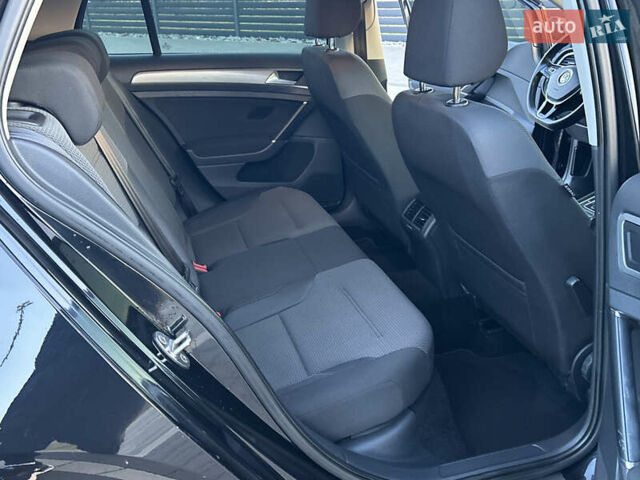 Чорний Фольксваген Гольф, об'ємом двигуна 1.4 л та пробігом 204 тис. км за 12399 $, фото 26 на Automoto.ua