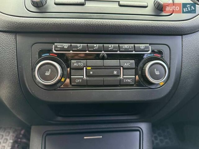 Чорний Фольксваген Гольф, об'ємом двигуна 1.6 л та пробігом 174 тис. км за 11990 $, фото 21 на Automoto.ua