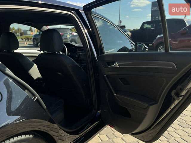 Черный Фольксваген Гольф, объемом двигателя 1.4 л и пробегом 179 тыс. км за 15300 $, фото 26 на Automoto.ua