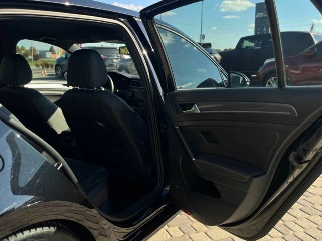 Чорний Фольксваген Гольф, об'ємом двигуна 1.4 л та пробігом 179 тис. км за 15300 $, фото 23 на Automoto.ua