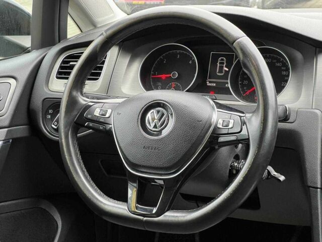 Черный Фольксваген Гольф, объемом двигателя 1.6 л и пробегом 186 тыс. км за 12700 $, фото 13 на Automoto.ua