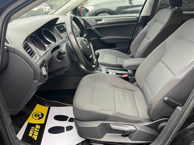 Черный Фольксваген Гольф, объемом двигателя 1.6 л и пробегом 186 тыс. км за 12700 $, фото 9 на Automoto.ua