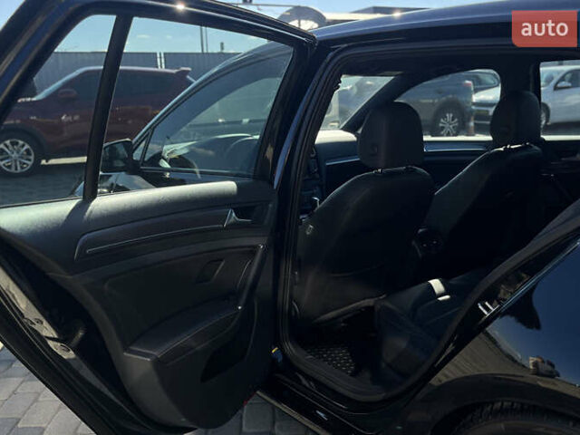 Черный Фольксваген Гольф, объемом двигателя 1.4 л и пробегом 179 тыс. км за 15300 $, фото 24 на Automoto.ua