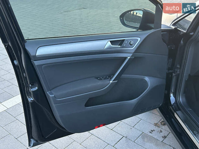 Чорний Фольксваген Гольф, об'ємом двигуна 1.4 л та пробігом 204 тис. км за 12399 $, фото 15 на Automoto.ua