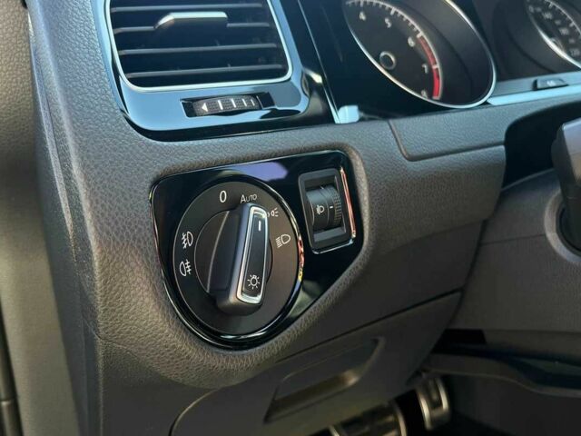 Чорний Фольксваген Гольф, об'ємом двигуна 1.4 л та пробігом 179 тис. км за 15300 $, фото 16 на Automoto.ua