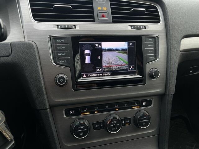 Черный Фольксваген Гольф, объемом двигателя 1.4 л и пробегом 210 тыс. км за 11200 $, фото 13 на Automoto.ua