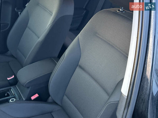 Чорний Фольксваген Гольф, об'ємом двигуна 1.4 л та пробігом 204 тис. км за 12399 $, фото 21 на Automoto.ua