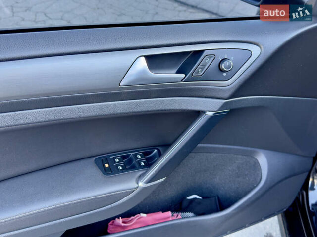 Чорний Фольксваген Гольф, об'ємом двигуна 1.4 л та пробігом 172 тис. км за 12500 $, фото 14 на Automoto.ua