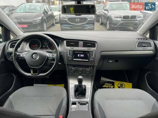 Черный Фольксваген Гольф, объемом двигателя 1.6 л и пробегом 186 тыс. км за 12700 $, фото 11 на Automoto.ua