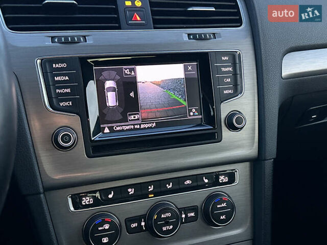 Чорний Фольксваген Гольф, об'ємом двигуна 1.4 л та пробігом 204 тис. км за 12399 $, фото 24 на Automoto.ua