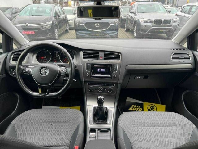 Черный Фольксваген Гольф, объемом двигателя 1.6 л и пробегом 186 тыс. км за 12700 $, фото 11 на Automoto.ua