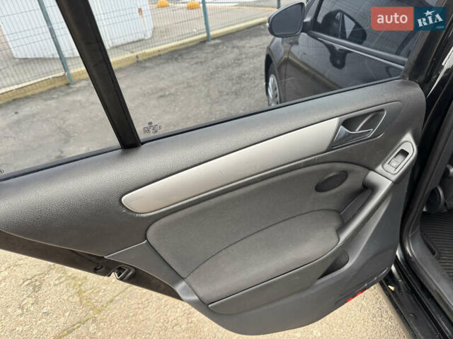 Чорний Фольксваген Гольф, об'ємом двигуна 2.48 л та пробігом 383 тис. км за 8190 $, фото 21 на Automoto.ua