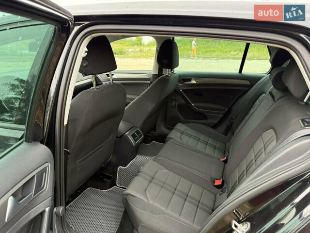 Черный Фольксваген Гольф, объемом двигателя 1.6 л и пробегом 248 тыс. км за 8700 $, фото 15 на Automoto.ua