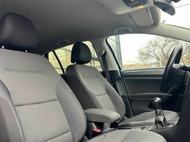 Черный Фольксваген Гольф, объемом двигателя 1.6 л и пробегом 186 тыс. км за 12700 $, фото 18 на Automoto.ua