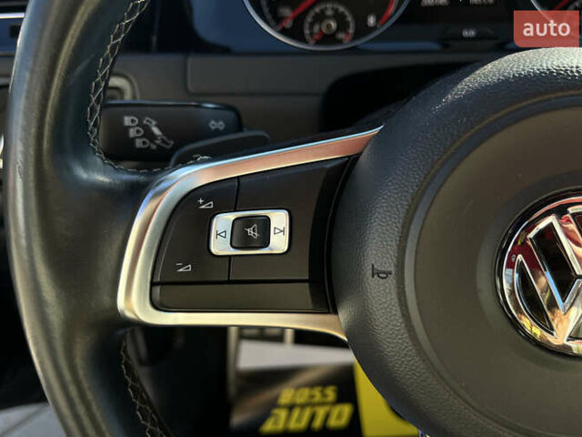 Черный Фольксваген Гольф, объемом двигателя 1.4 л и пробегом 179 тыс. км за 15300 $, фото 11 на Automoto.ua