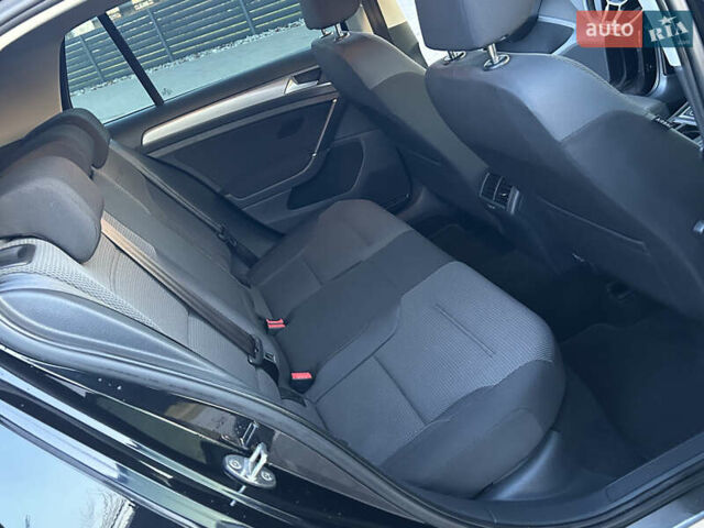 Чорний Фольксваген Гольф, об'ємом двигуна 1.4 л та пробігом 204 тис. км за 12399 $, фото 29 на Automoto.ua