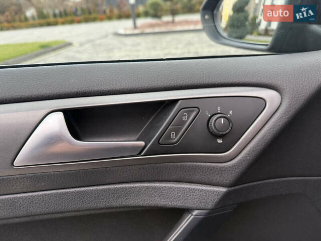 Черный Фольксваген Гольф, объемом двигателя 1.2 л и пробегом 185 тыс. км за 9700 $, фото 17 на Automoto.ua