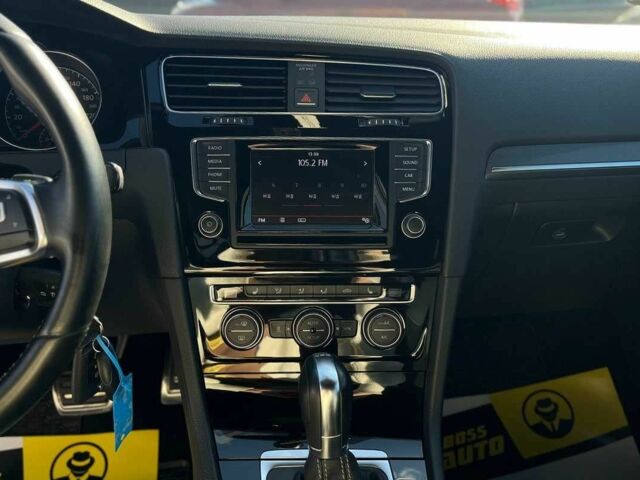 Чорний Фольксваген Гольф, об'ємом двигуна 1.4 л та пробігом 179 тис. км за 15300 $, фото 14 на Automoto.ua