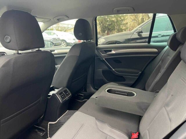 Черный Фольксваген Гольф, объемом двигателя 1.6 л и пробегом 186 тыс. км за 12700 $, фото 21 на Automoto.ua